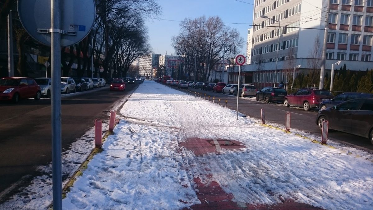 Neodhrnutá cyklotrasa R26 Trenčianska